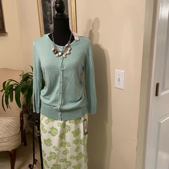 Cardigan - Picture 2 of 3